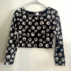 H&M divided. 2014 Fashion. Crop top long sleeve. Super cute